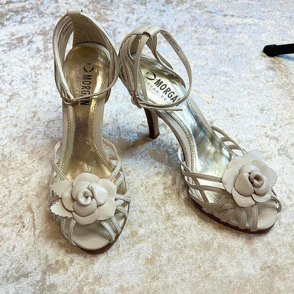 Vintage floral white sandals